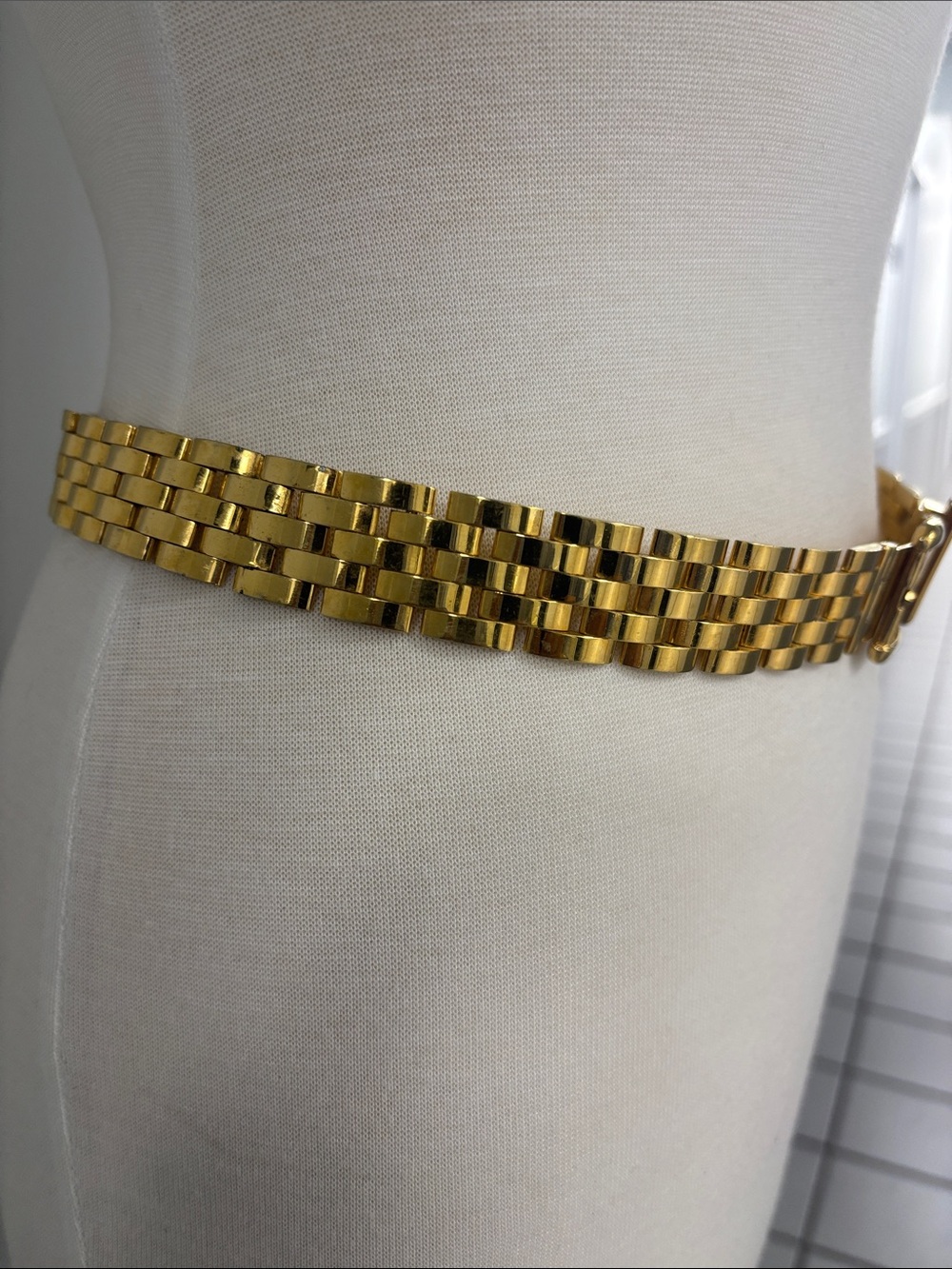 Gucci Gold-Tone Women's Chain Link Belt - Picture 6 of 13